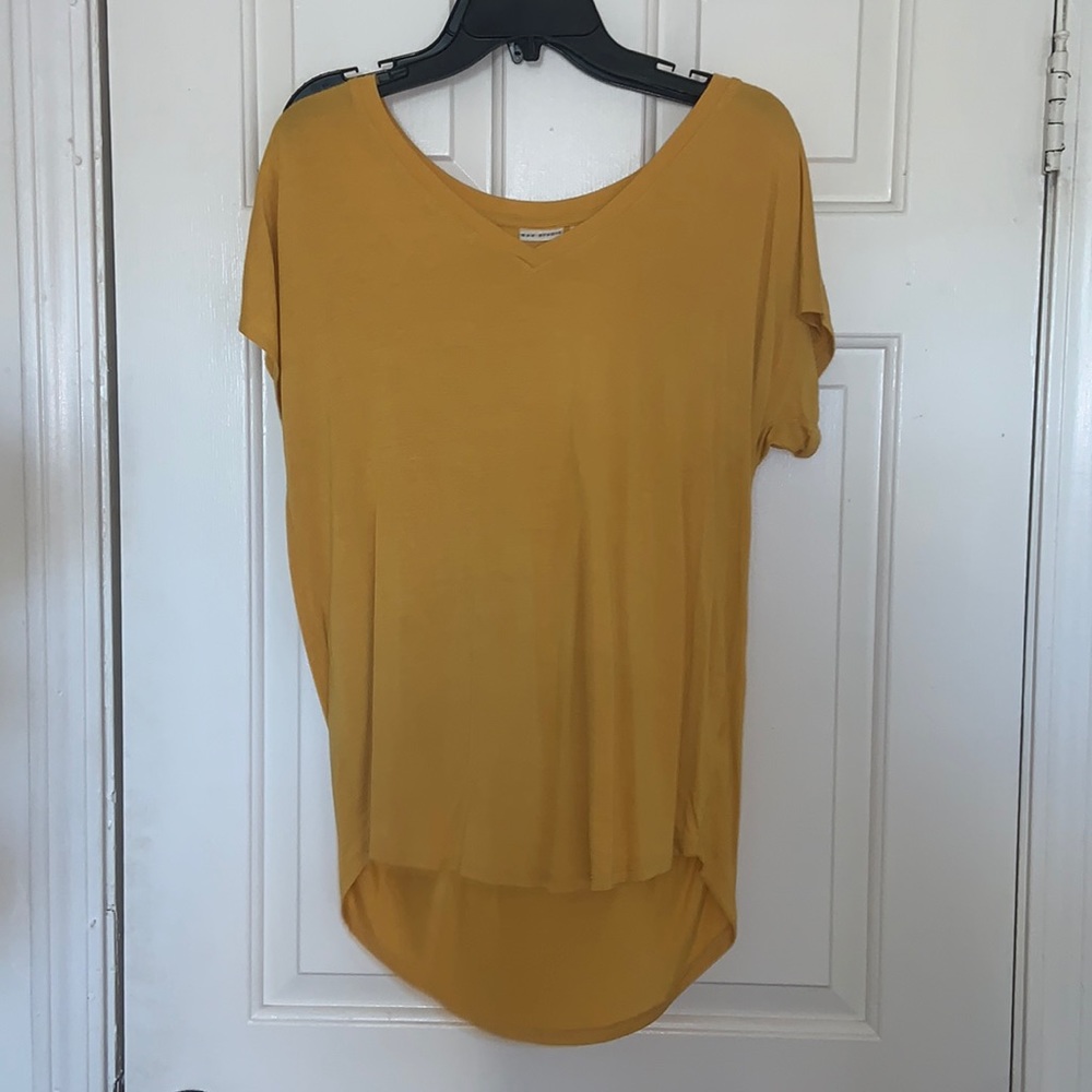 High low v neck!